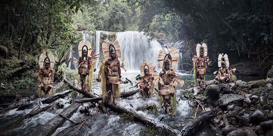 21 Stunning Pictures Of Isolated Tribes From All Around The Globe 19