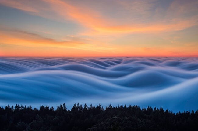 22 Breathtaking Images Of Things You've Never Seen Before   The Thick Fog Looks Like Waves
