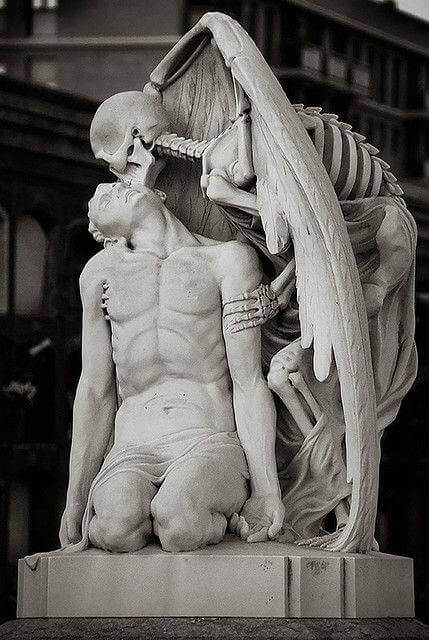 30 Of The World's Most Incredible Sculptures That Took Our Breath Away   Kiss Of Death, Poblenou Cemetery In Barcelona