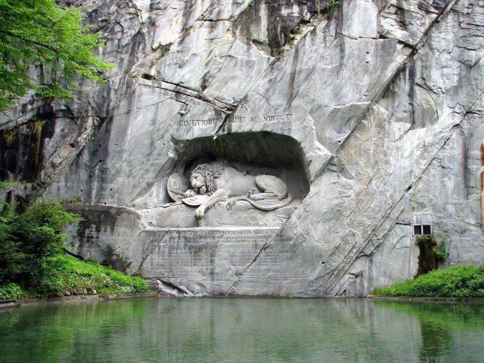 30 Of The World's Most Incredible Sculptures That Took Our Breath Away   Lion Monument, Lucerne, Switzerland