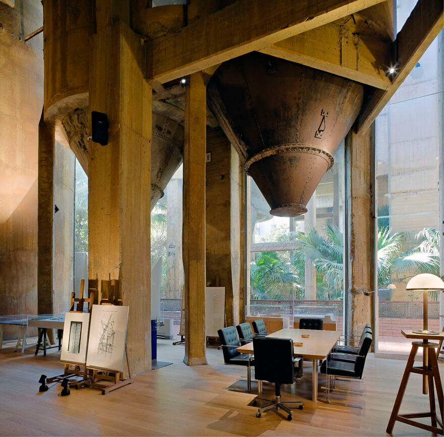 Architect Has Transformed An Old Cement Factory Into His House, And The Interior Is Mindblowing 5
