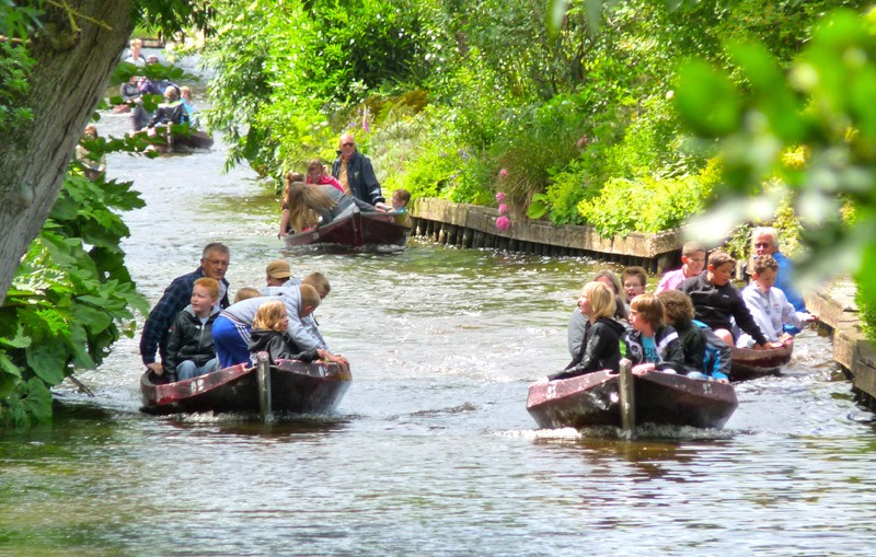 Things To Do At Giethoorn The Picturesque Dutch Village With No Roads 3