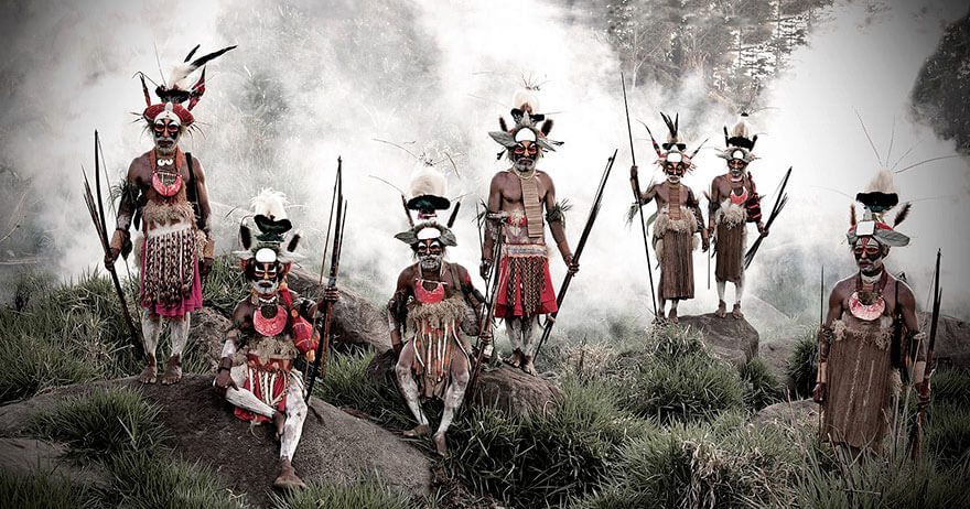 21 Stunning Pictures Of Isolated Tribes From All Around The Globe 15
