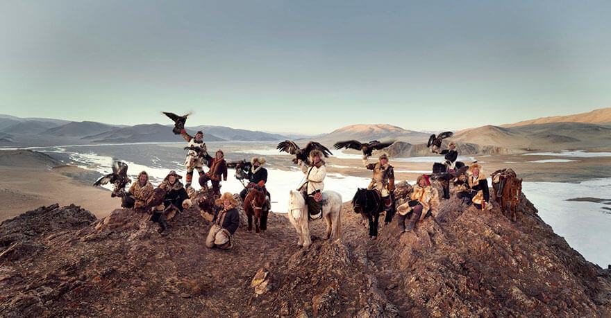21 Stunning Pictures Of Isolated Tribes From All Around The Globe 7