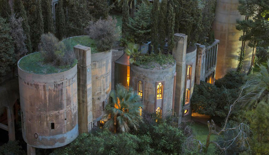 Architect Has Transformed An Old Cement Factory Into His House, And The Interior Is Mindblowing 1