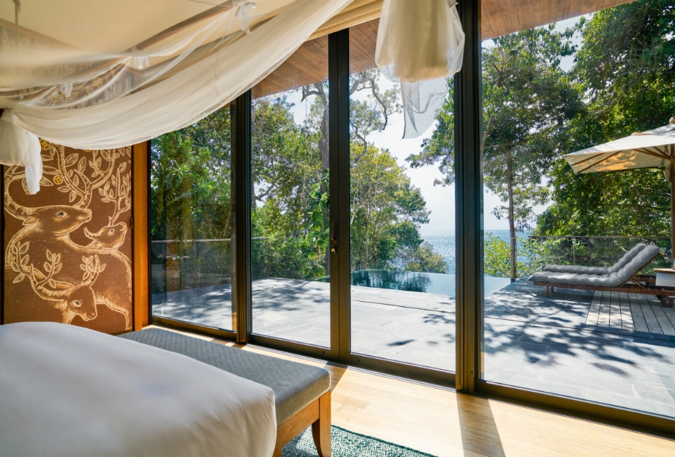 975x660_SSKKB_Ocean_Pool_Villa_Suite_Bedroom_140x87