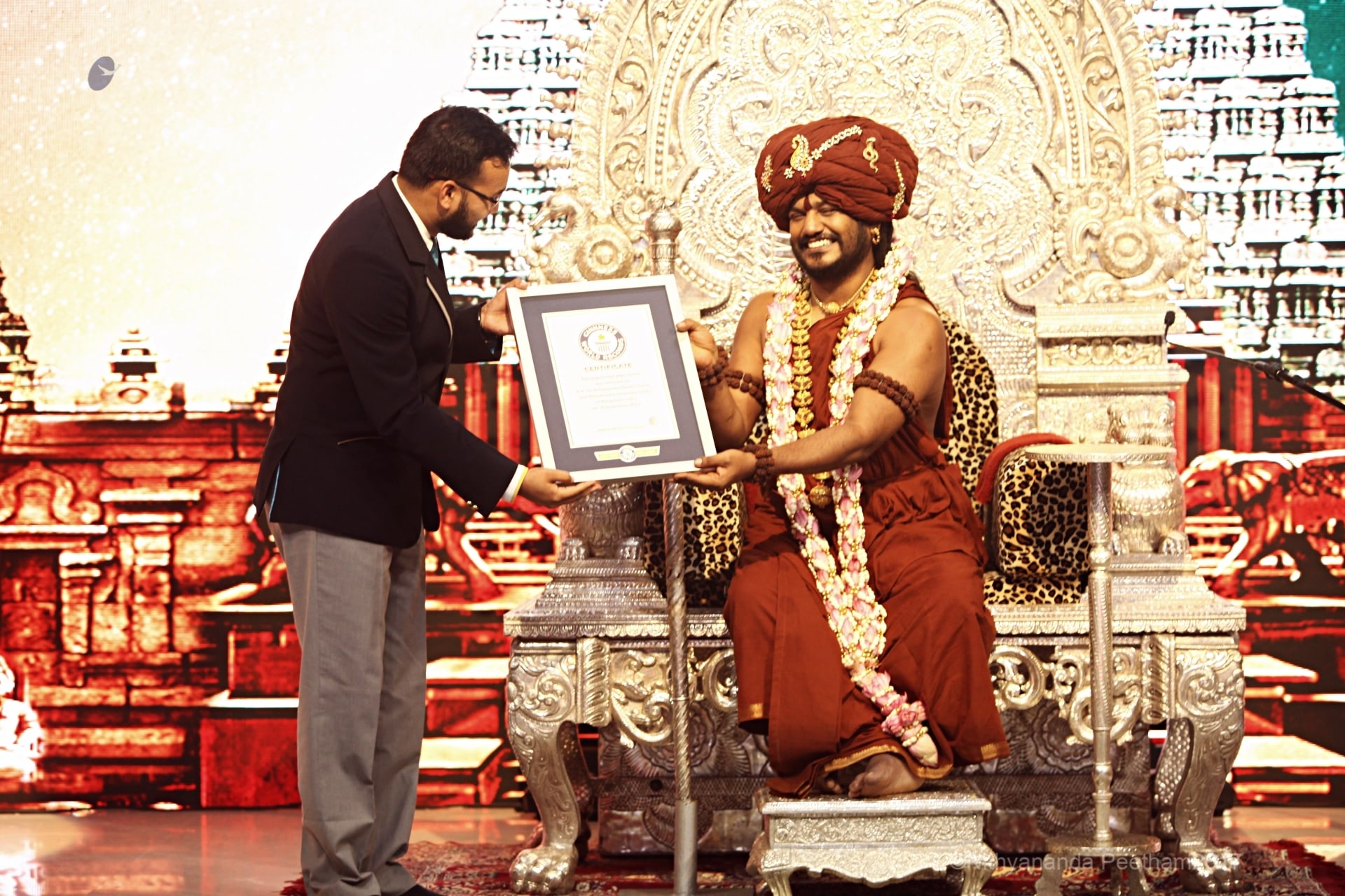 2017 09 Sep 29 Nithyananda Diary_bengaluru Adheenam_vijay Dashami Satsang Guinness World Record_IMG_1373