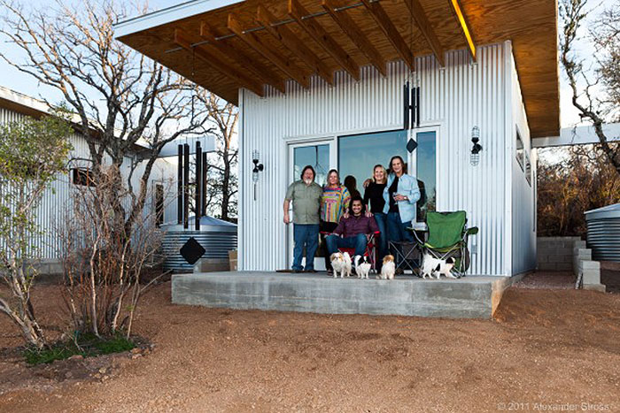 Tiny Home Bestie Hood 04