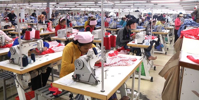 160702 Factory Worker
