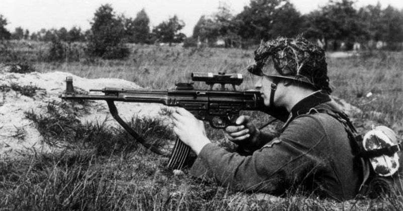 Sturmgewehr_44v