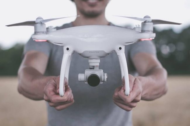 Drone Discovers Stunning Glacier Scene Hidden In The Himalayas1 650x433