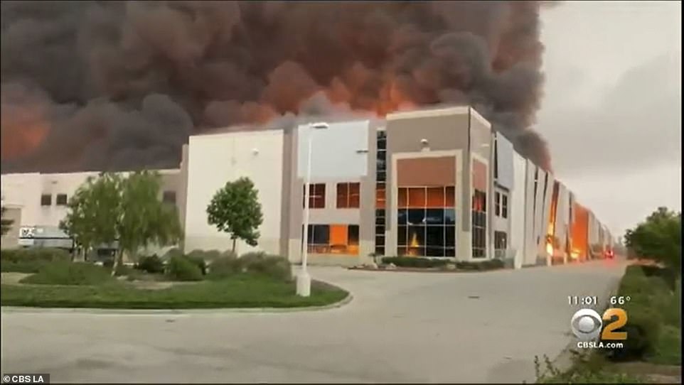 29279548 8393533 Amazon_said_the_warehouse_is_operated_by_a_third_party_company_c A 23_1591399361507