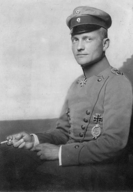 440px Bundesarchiv_Bild_183 R18508,_Manfred_v._Richthofen
