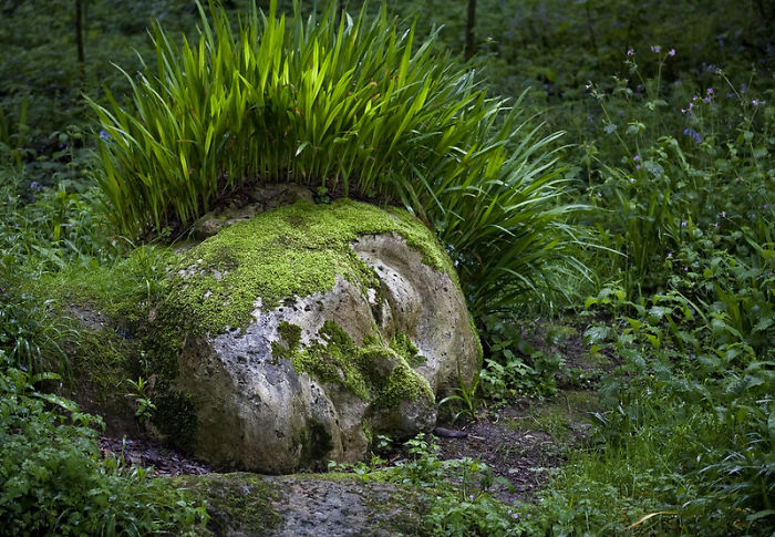 Maid Sculpture 11 5ed9f98818e6d__700