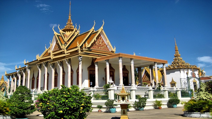 Wat Preah Keo Morakot The Most Sacred And Wealthy Pagoda Of Cambodia1