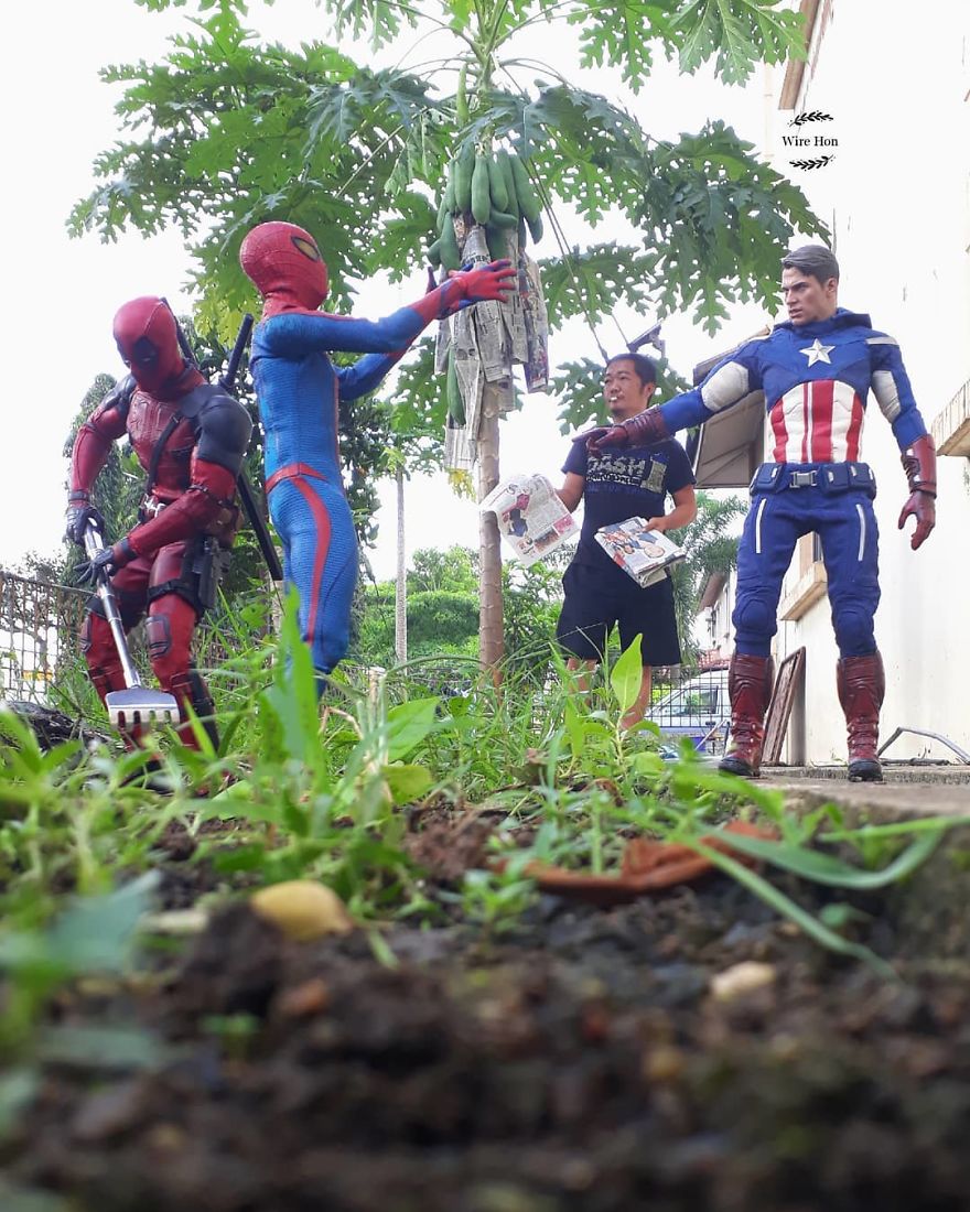 With Just One Smartphone Man Makes Incredible Pictures Of Him With Toy Superheroes Using Perspective 5b87a84067809__880