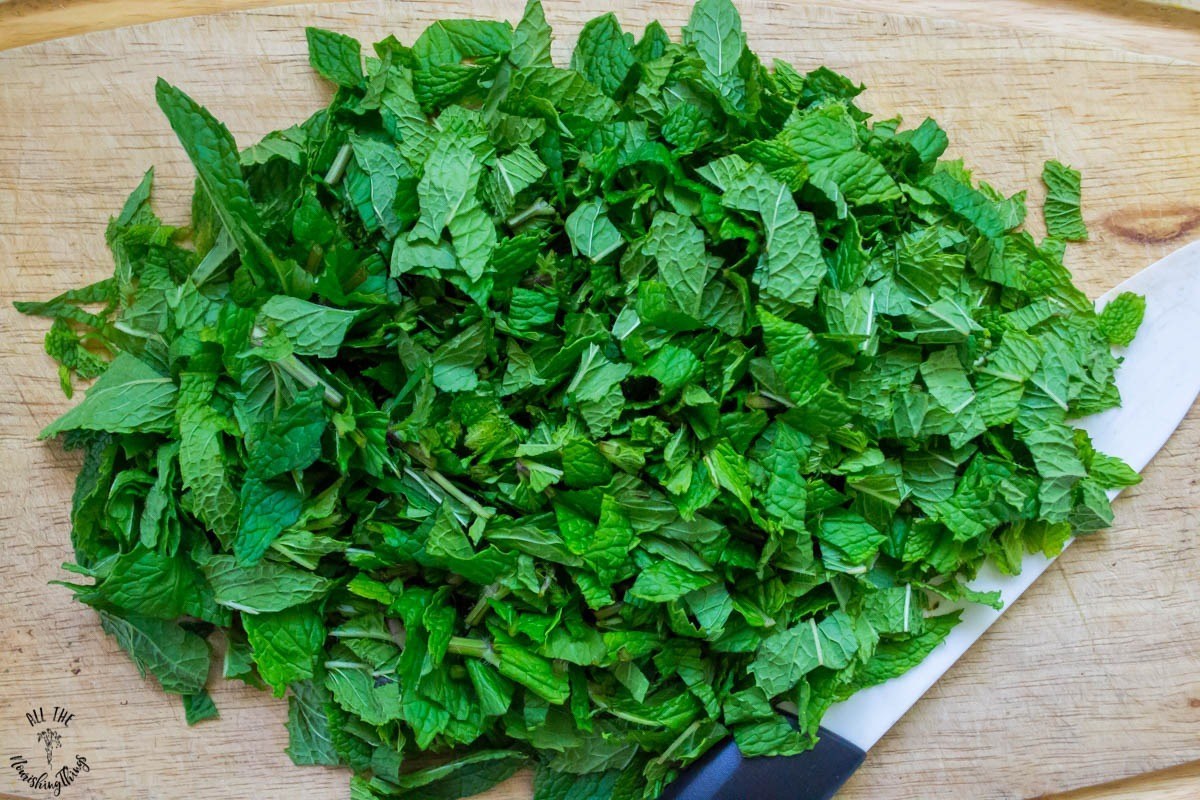 Mint Sun Tea Chopped Horiz