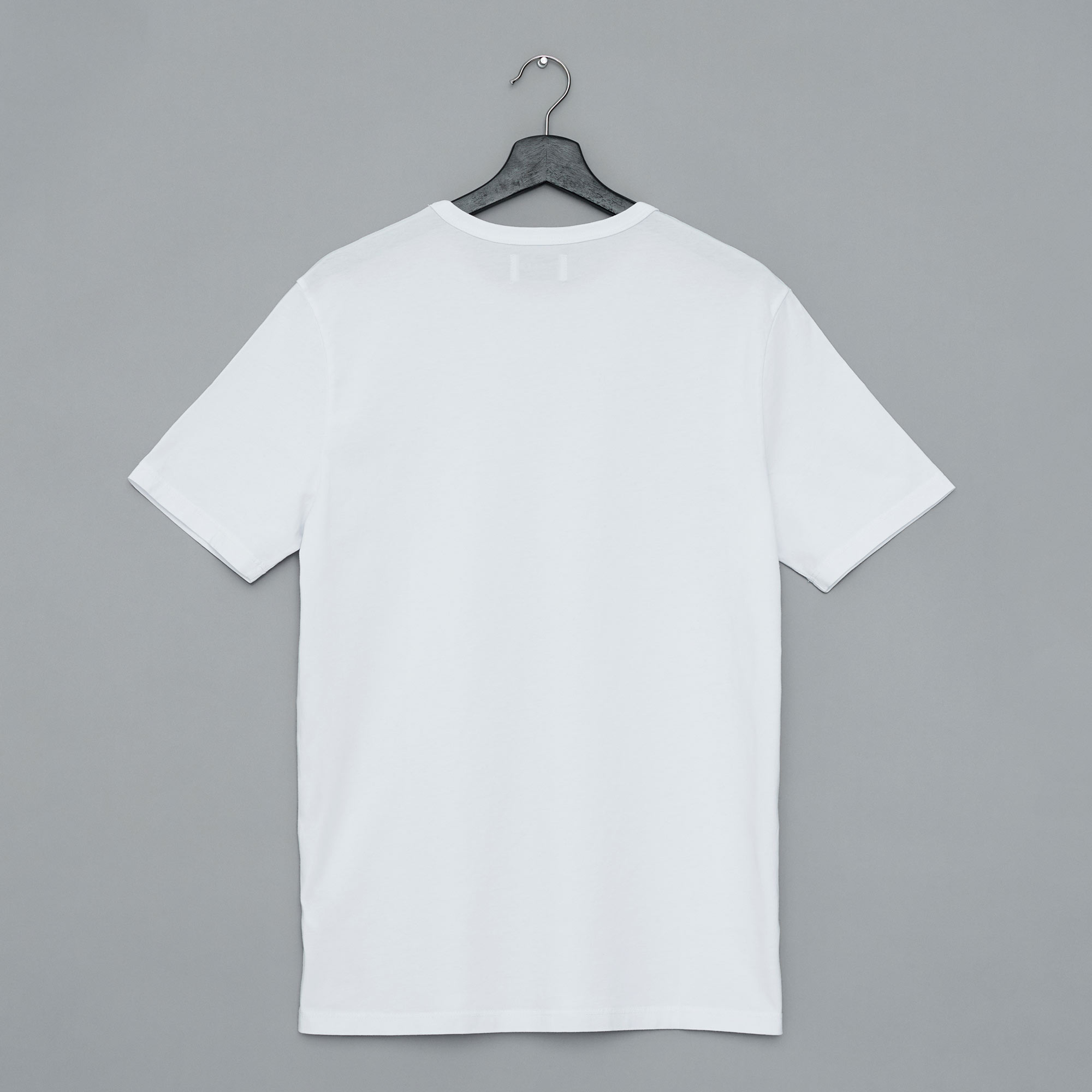 02_white Tee_back