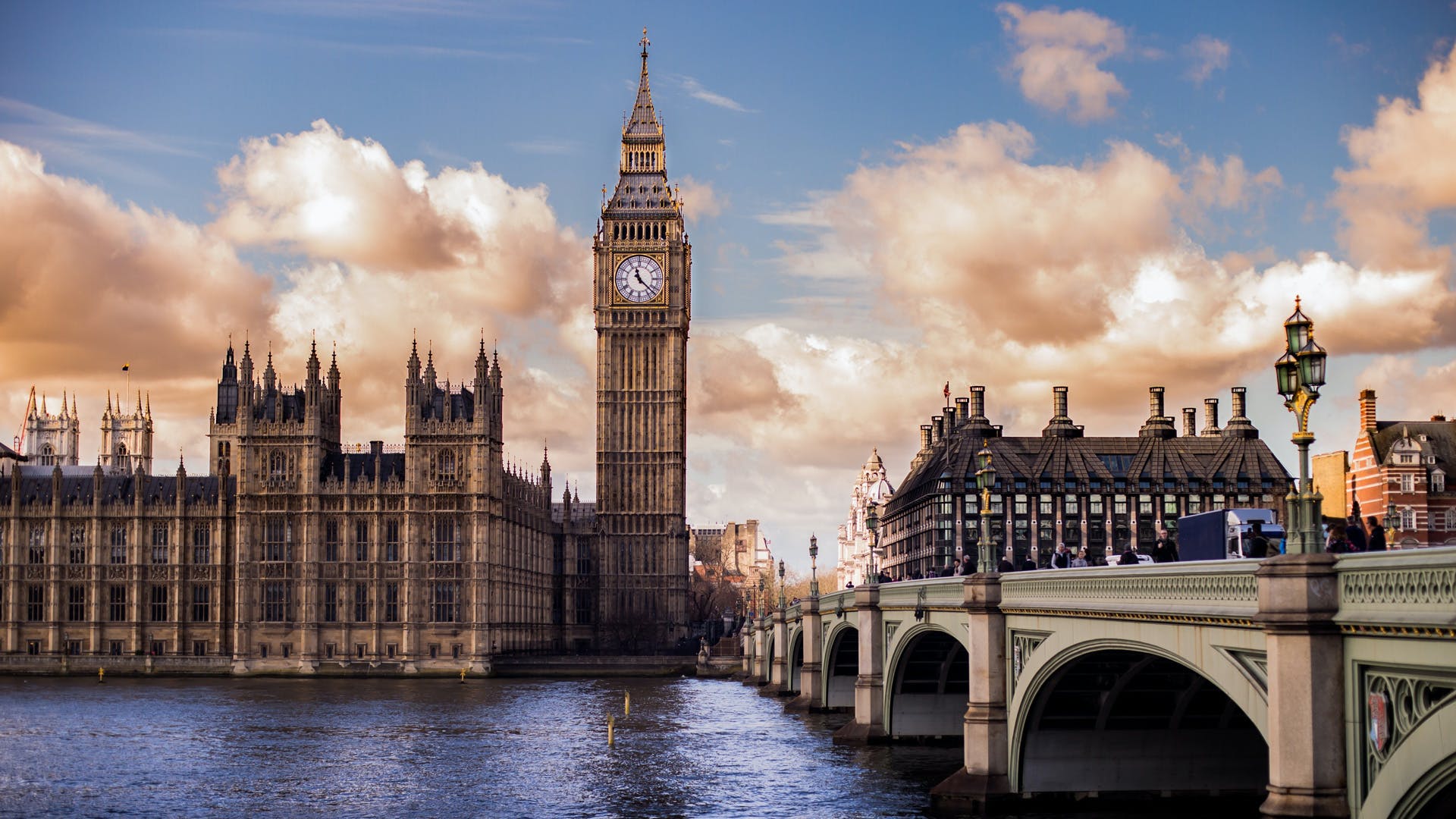 Https___www.history.com_.image_MTYyNDg1MjE3MTI1Mjc5Mzk4_topic London Gettyimages 760251843 Promo