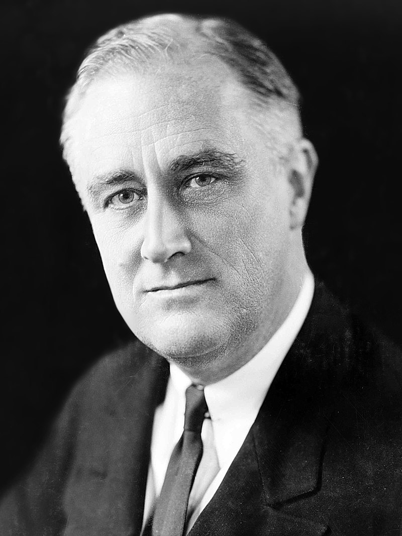 800px FDR_in_1933_(1)