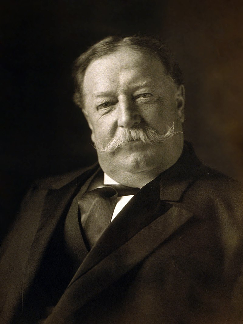 800px William_Howard_Taft,_head And Shoulders_portrait,_facing_front