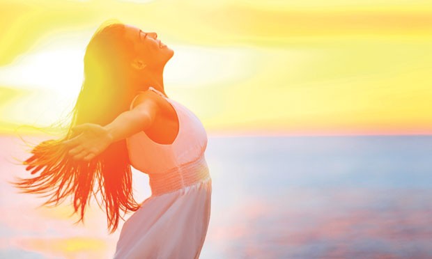 Mulher Feliz Sol 48488