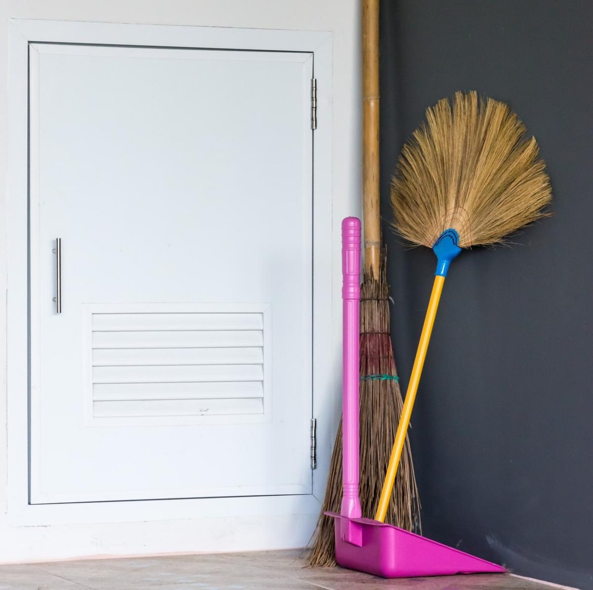 1200 492274472 Broom Behind Door