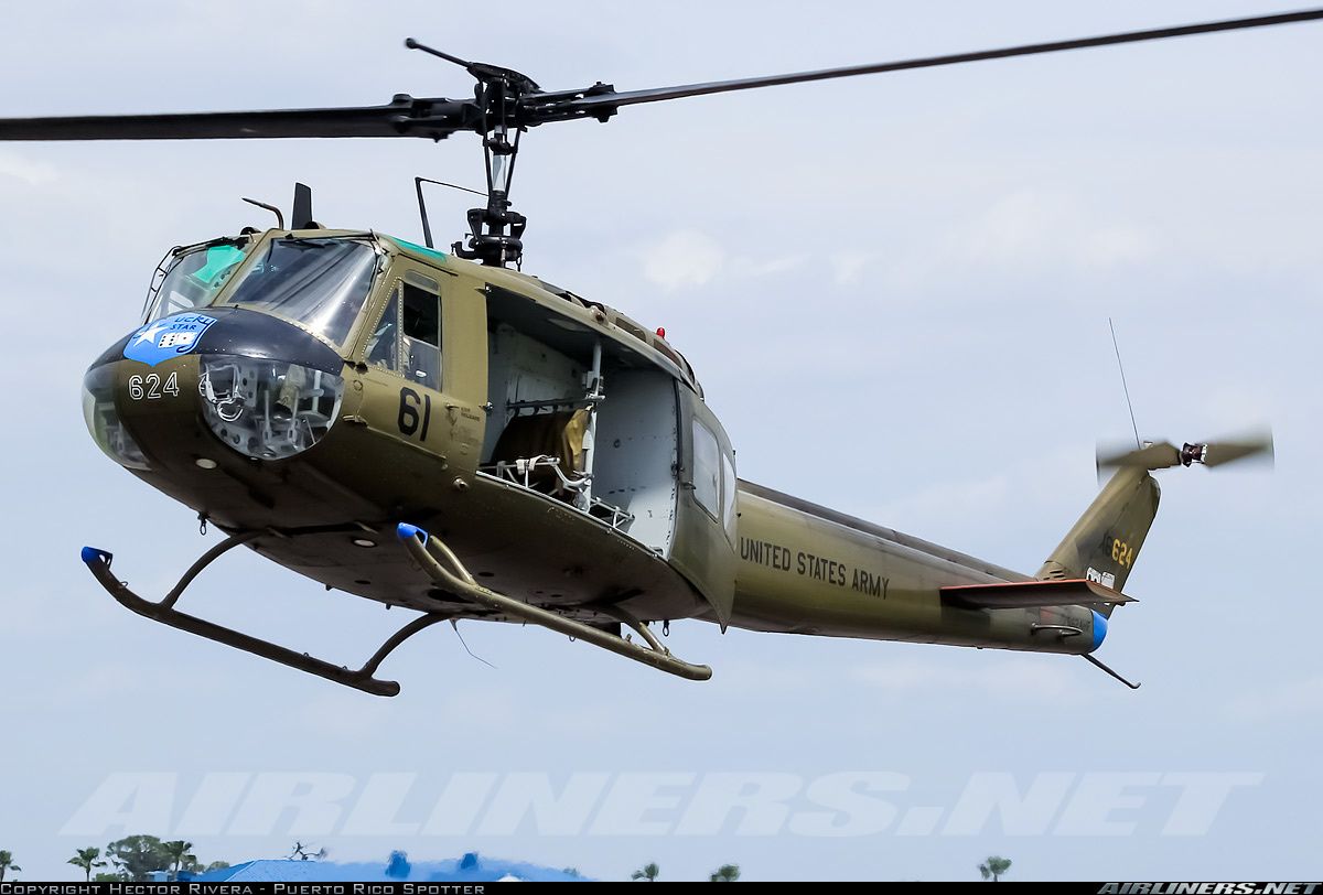 ឧទ្ធម្ភាគចក្រ Bell UH-1 Iroquois របស់ USA