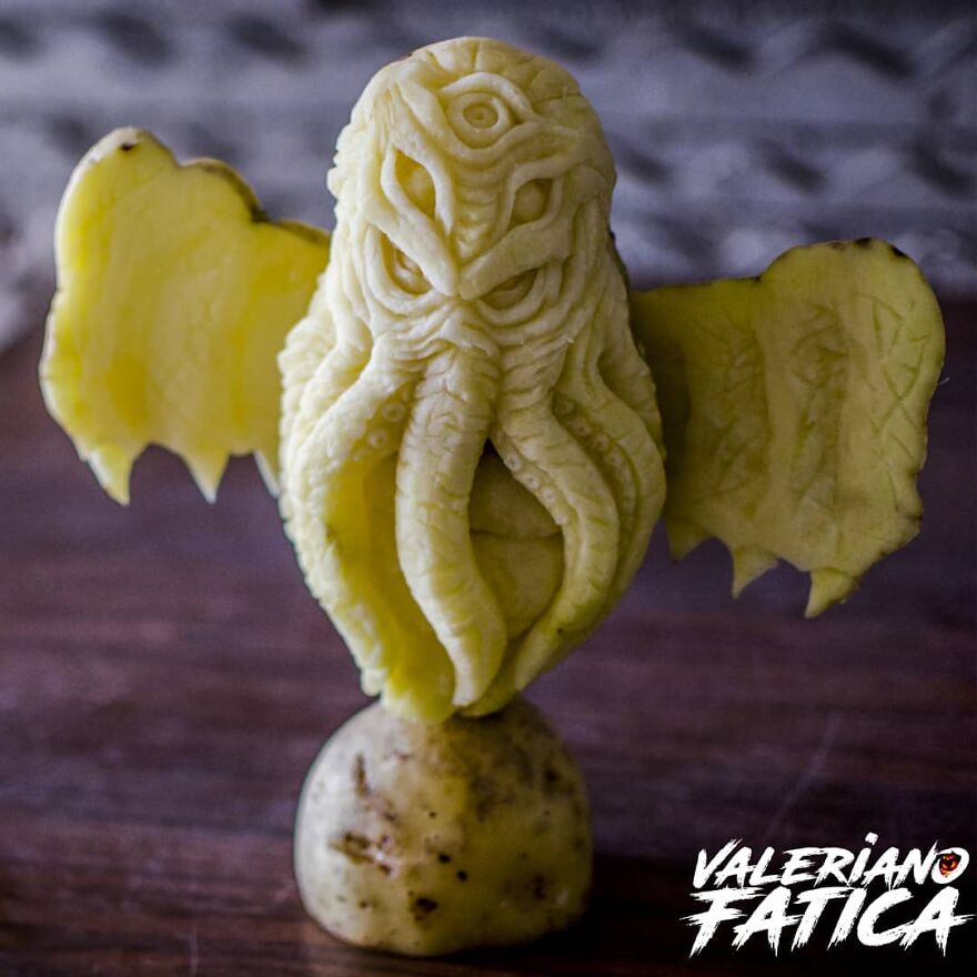 Artist Uses Fruits And Vegetables To Create Amazing Sculptures 602f72eab9dcc__880
