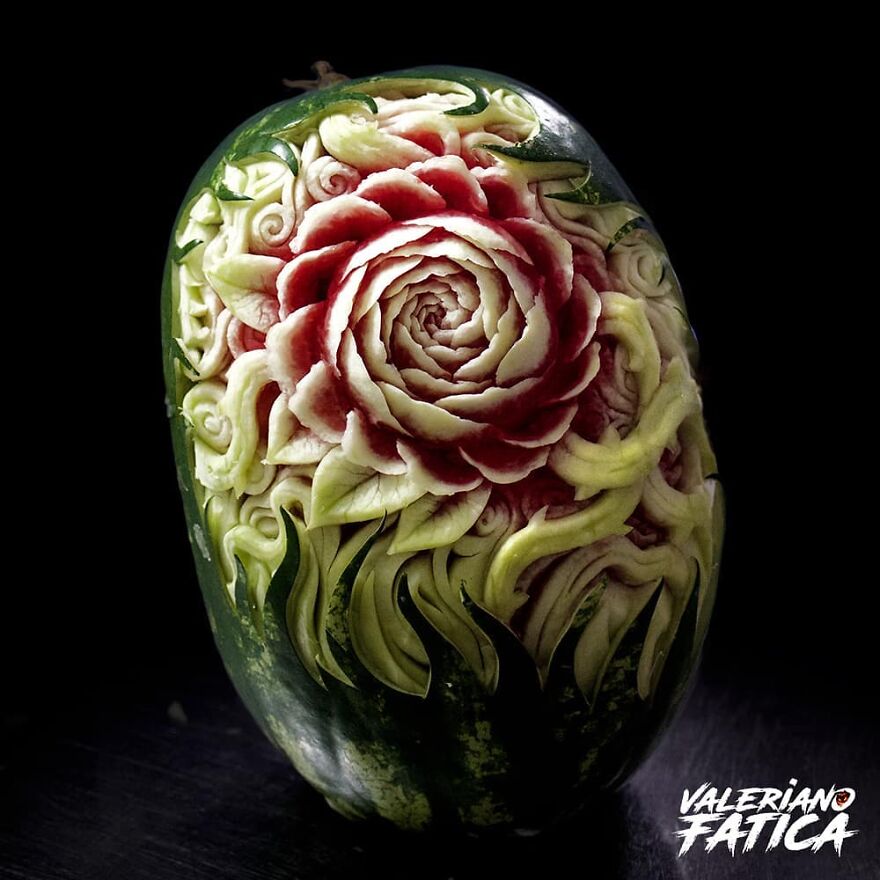 Artist Uses Fruits And Vegetables To Create Amazing Sculptures 602f74ad40714__880