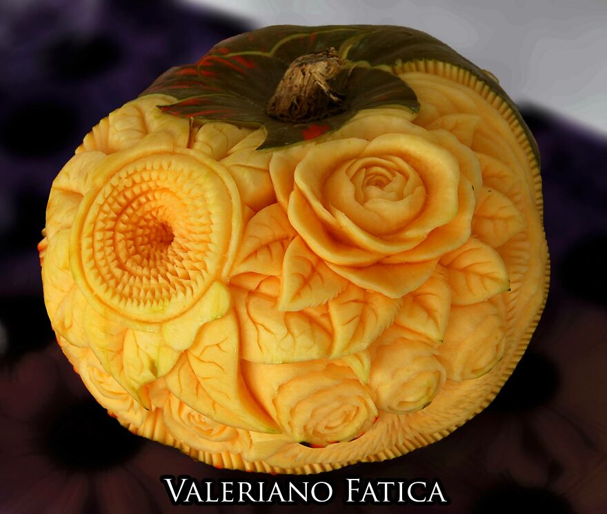 Artist Uses Fruits And Vegetables To Create Amazing Sculptures 602f7791cb24f__880