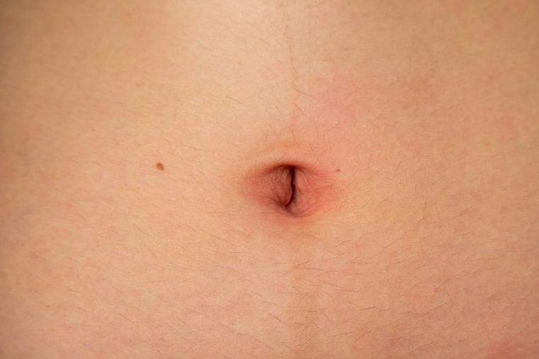 08 Lint Unusual Facts About Bellybuttons You Probably Never Thought About Before_402988951 Bokeh Blur Background 760x506