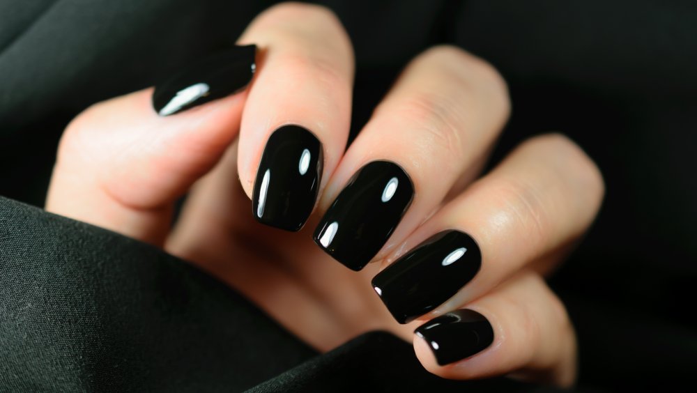 Wearing Black Nail Polish Means You Have A Creative Side 1602599934