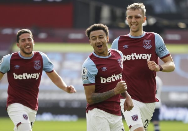 West Ham Uniteds Jesse Lingard Celebrates Scoring Their Second Goal V Tottenham Hotspur With Tomas Soucek And Pablo Fornals 600x420 1 1