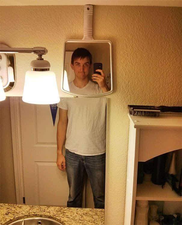 ៨