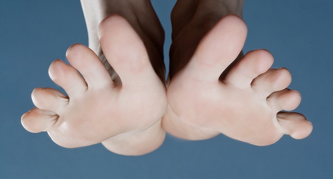 650x350_what_your_feet_say_about_your_health_slideshow