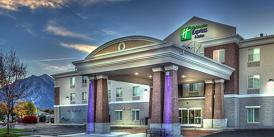 Holiday Inn Express And Suites Minden 6692520536 2x1