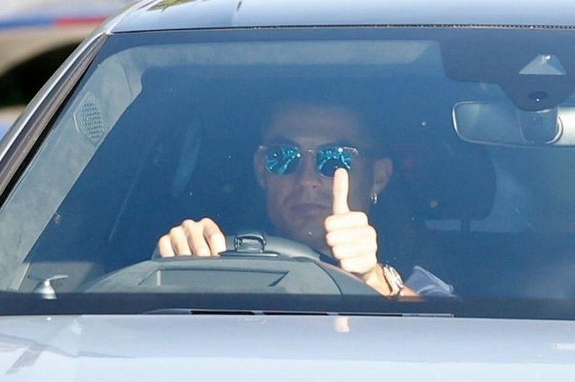 0_ABR_MEN_080921_RONALDOSUPERCAR01