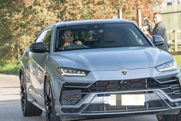 0_ABR_MEN_080921_RONALDOSUPERCAR02