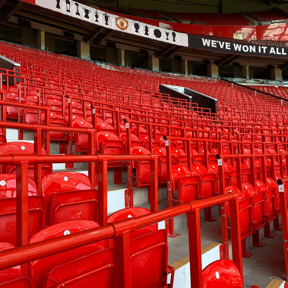 0_Barrierseats