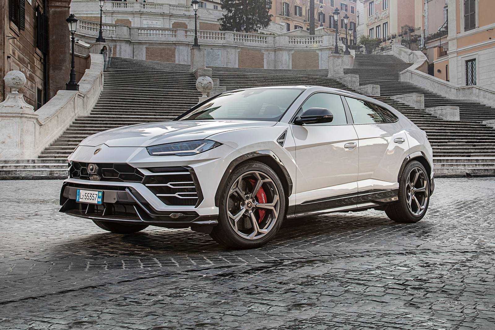 2019_lamborghini_urus_4dr Suv_base_fq_oem_1_1600