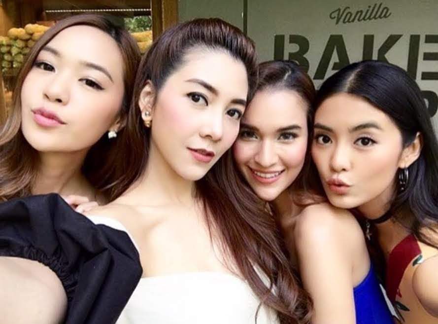 Chinese Singapore Girls