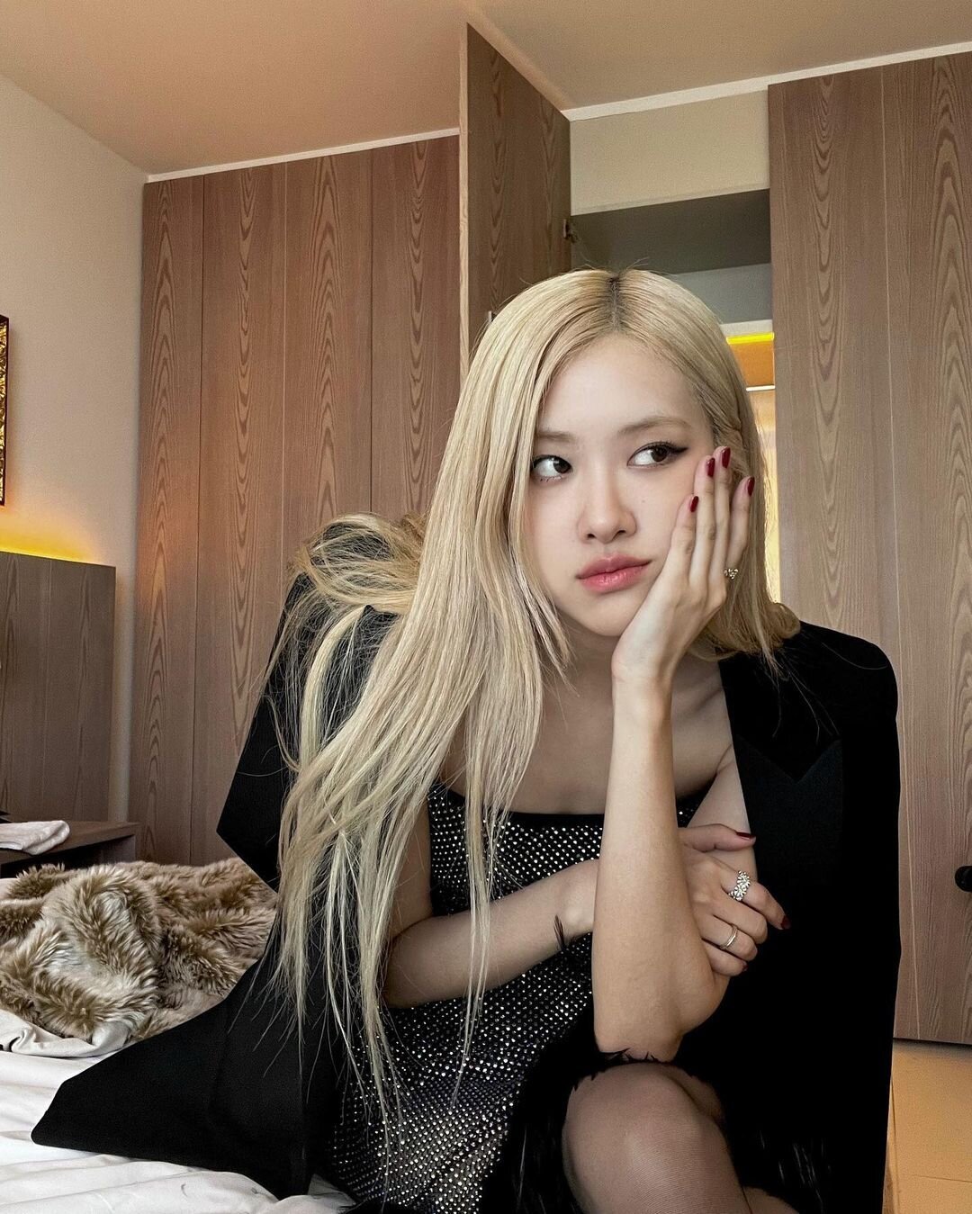 220326 BLACKPINK Rose Instagram Update Documents 2