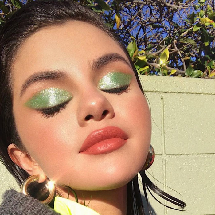 Selena Gomez Green Eyeshadow Z