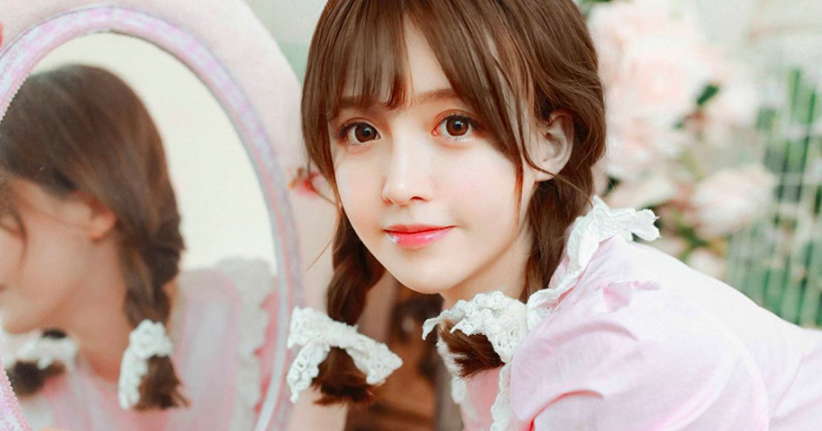 ២