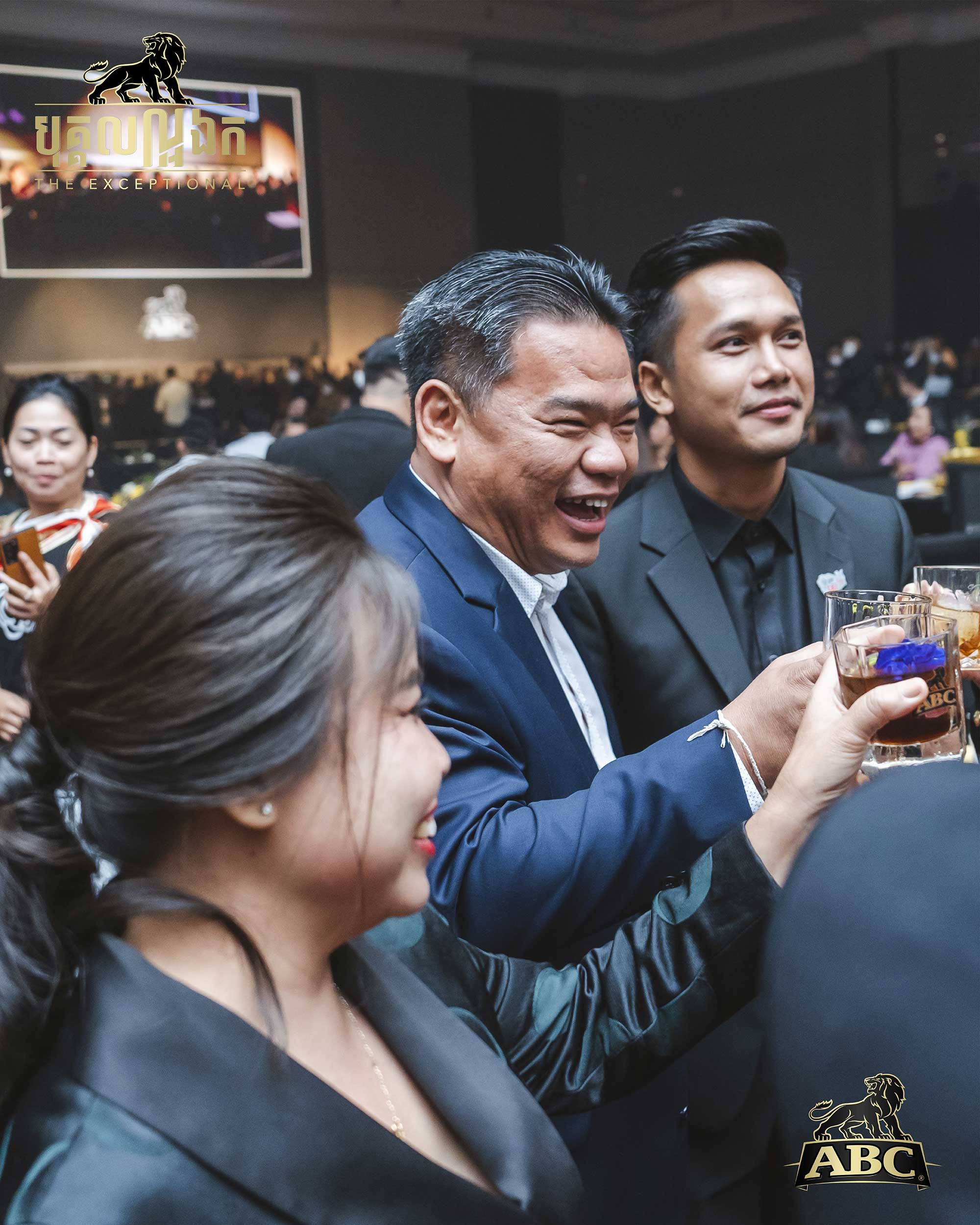 15_A_toast_of_celebration_from_the_10_Exceptional_Cambodians_