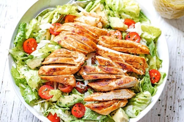 Blackened Chicken And Avocado Salad Recipe 1 600x400