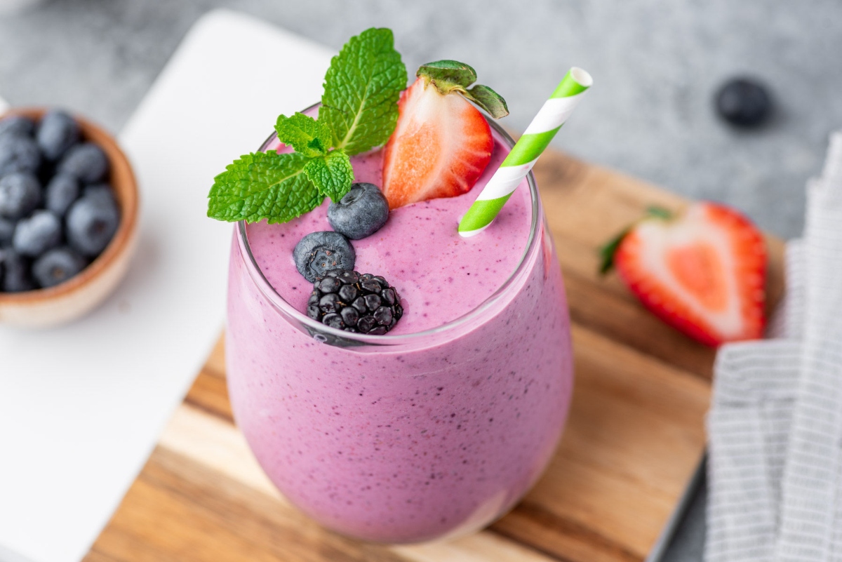 Berry Smoothie That Blasts Belly Fat