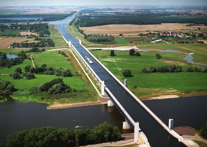 Trough Bridge Crossing Waterways Magdeburg