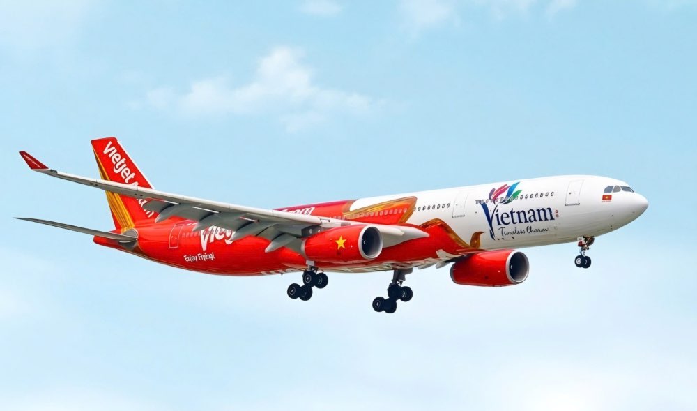Vietjet Aircraft Take Off 2